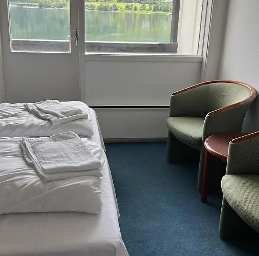 Ulvik Hotel מלון 3*