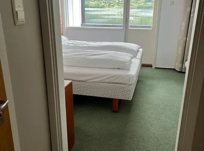 Ulvik Hotel מלון אולביק